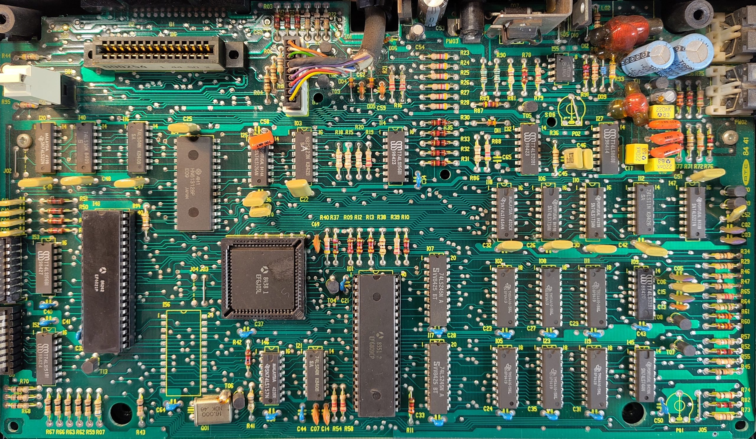 mo5 - Motherboard - v41