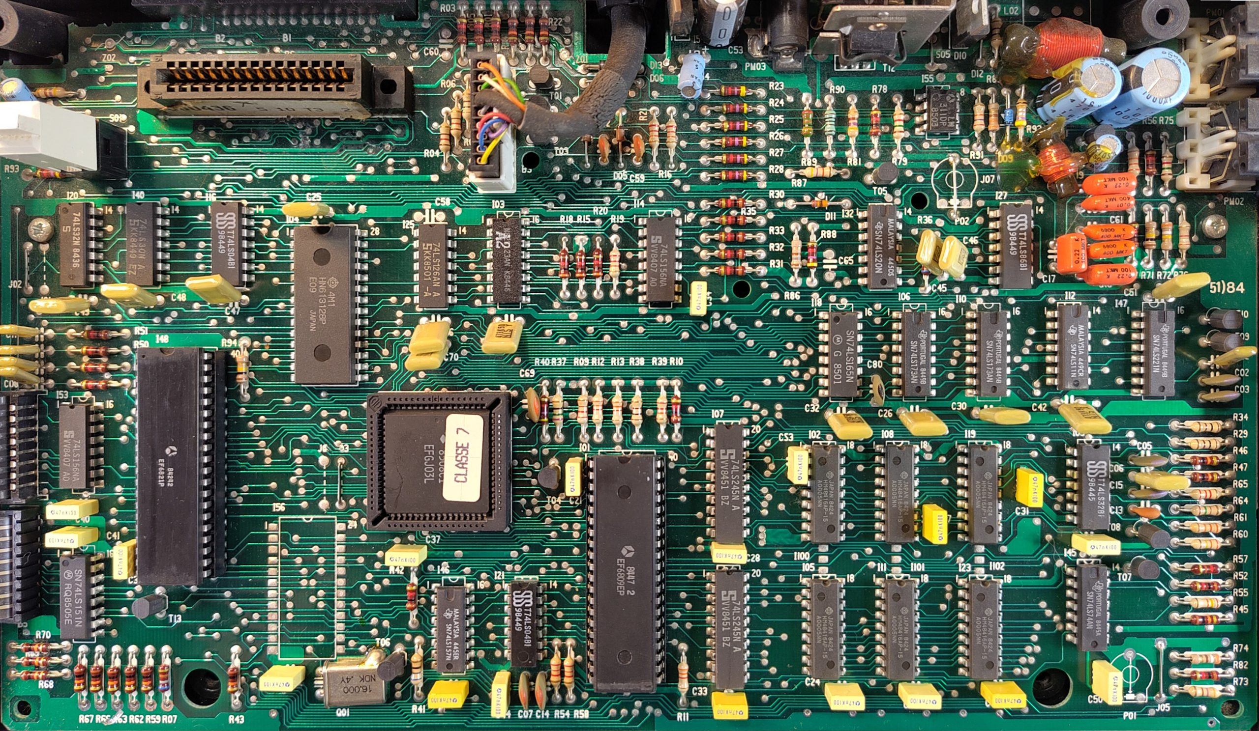 mo5 - Motherboard - v51